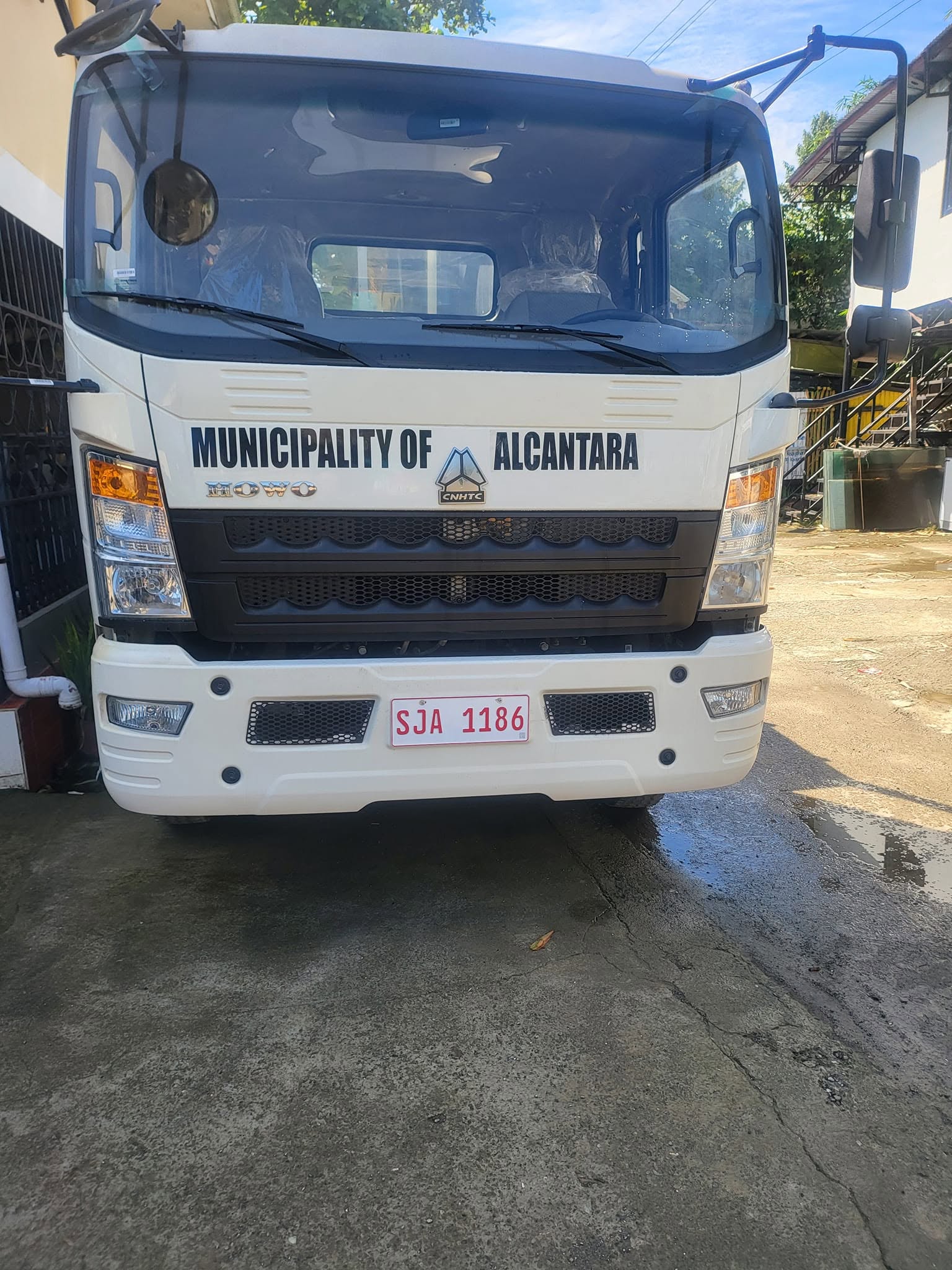 HOWO Light Truck Turnover Alcantara Cebu